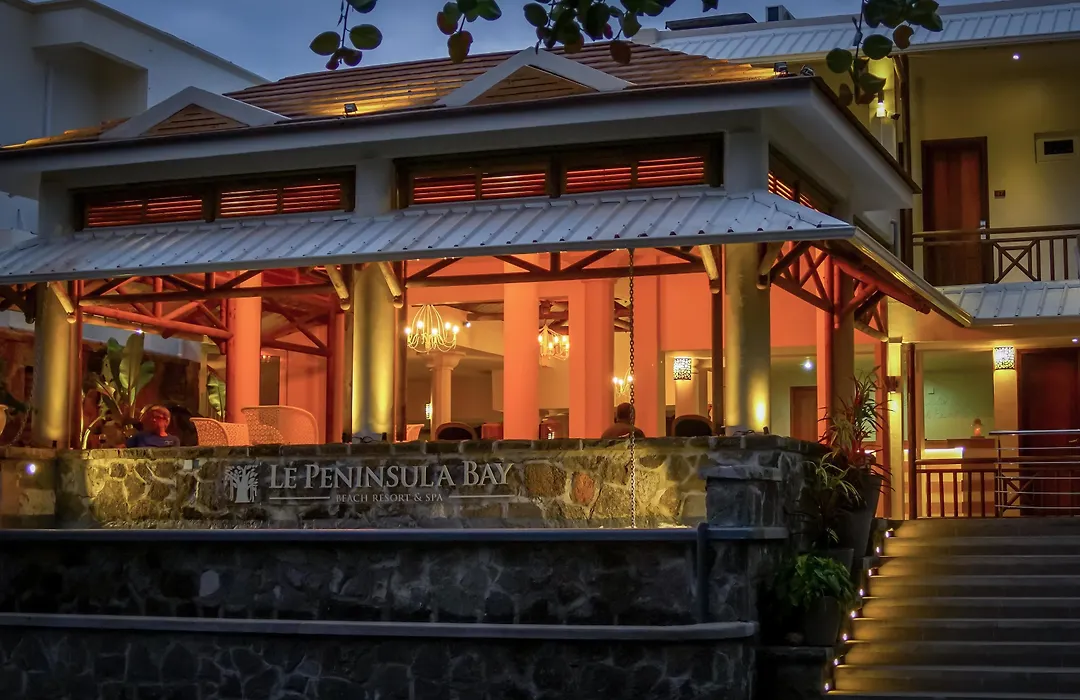 Le Peninsula Bay Beach Resort & Spa-1