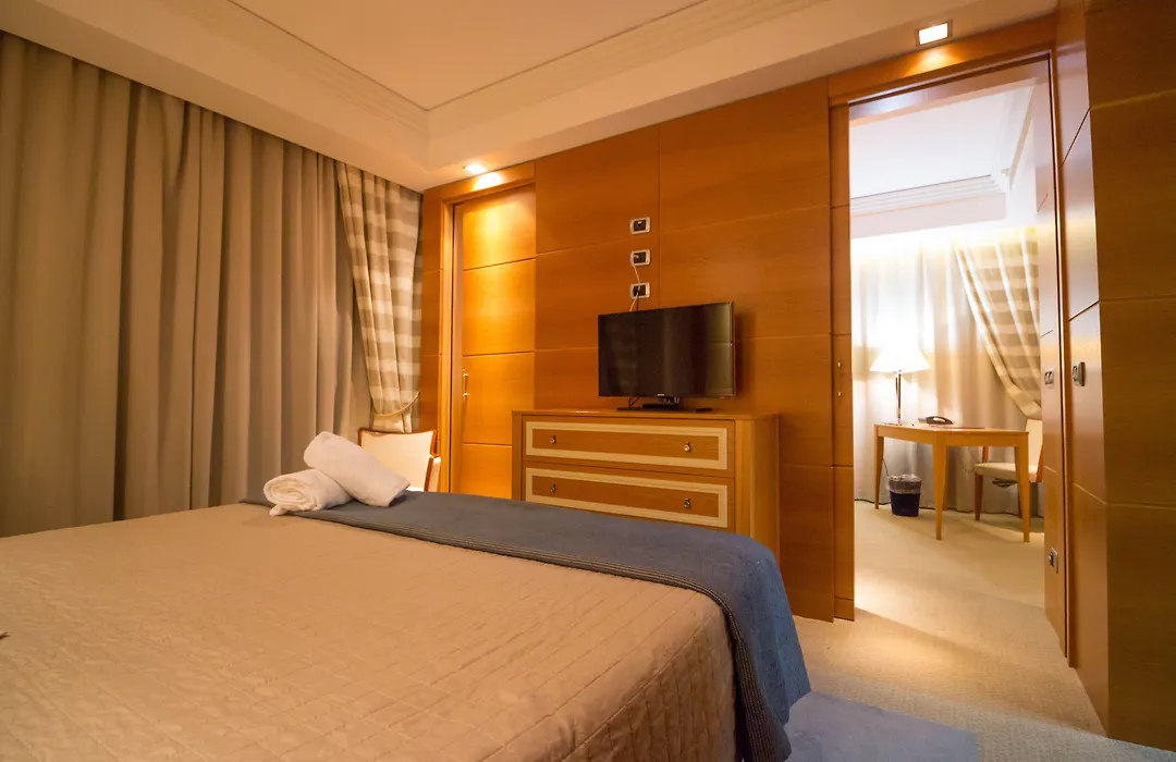 Papillo Hotels & Resorts Roma-1