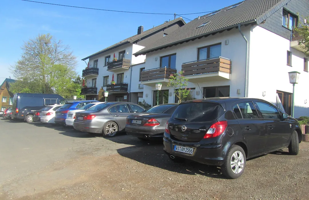 Hotel zur Burg Nürburg-ring-1
