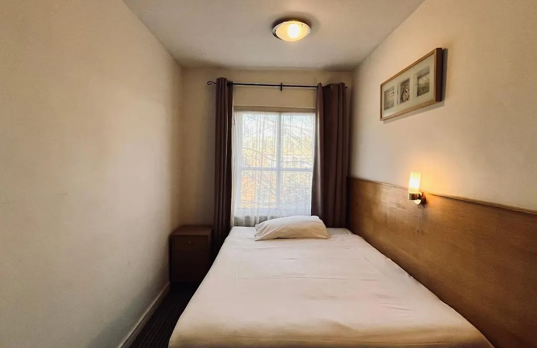 Arriva Hotel-1