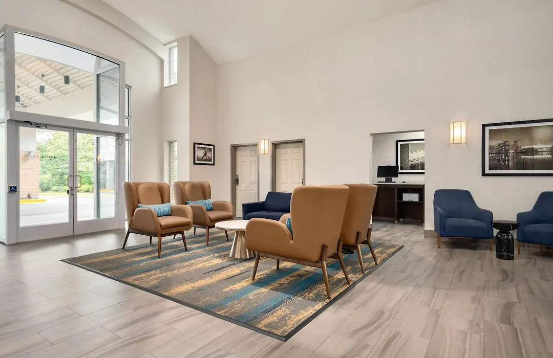 La Quinta Inn by Wyndham Vancouver Airport-1