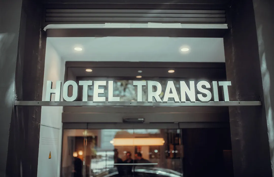 Hotel Transit-1