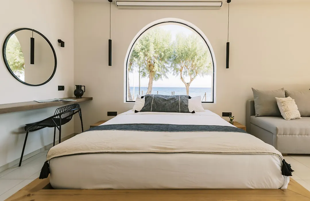Villa Di Mare Seaside Suites-1