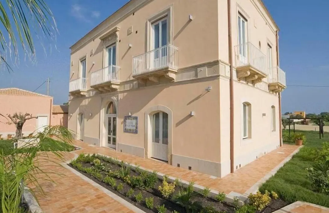 Hotel Villa Fanusa-1