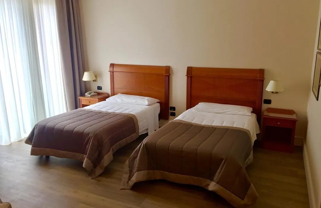 Hotel Touring-1