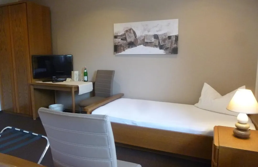 Hotel Van Lendt Garni-1