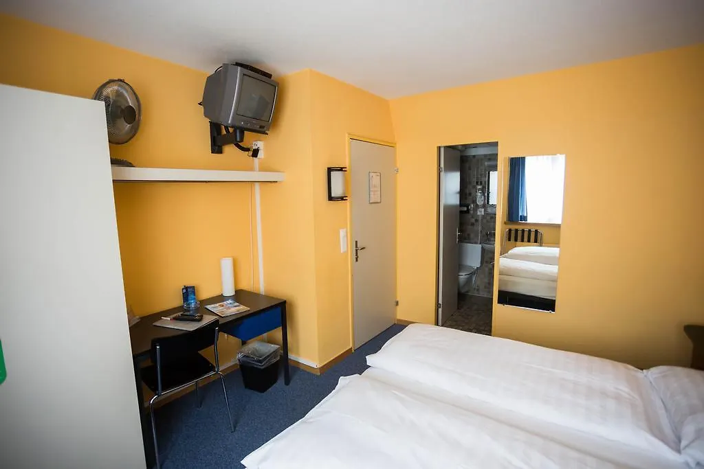 X-Tra Hotel-1