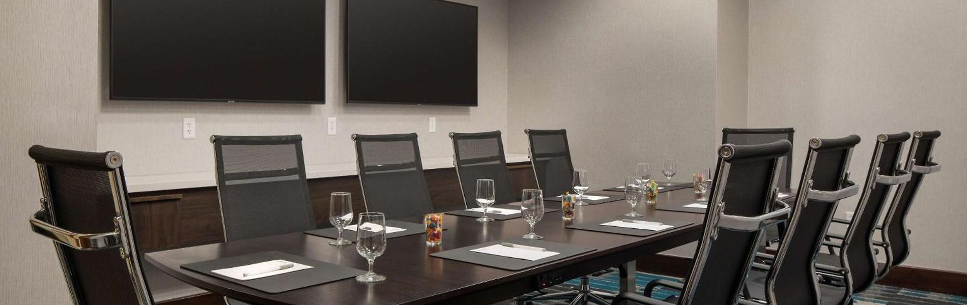 The 11 Best Denver Hotels With Jacuzzi In Room Colorado, United