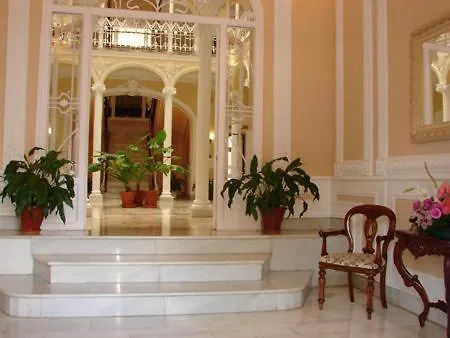 Victoria-3