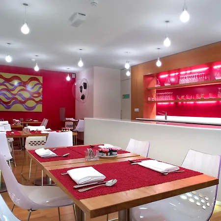 La Cour Des Augustins Boutique Gallery Design Hotel-2