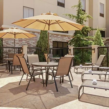 Hampton Inn & Suites Enid-3