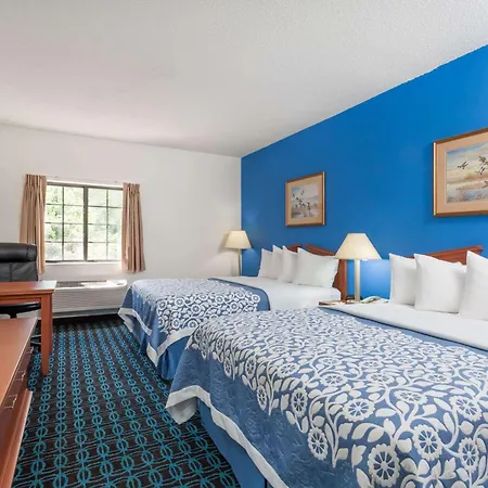 Days Inn & Suites By Wyndham Cambridge-2