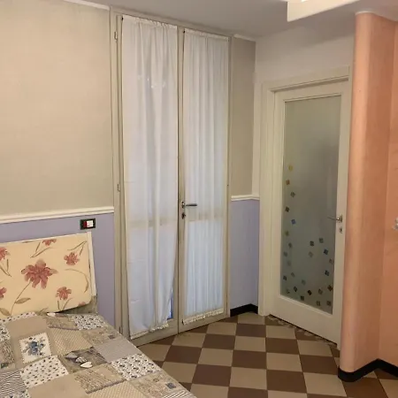2R B&B-3