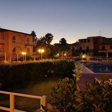 Residence Villa Giardini-2