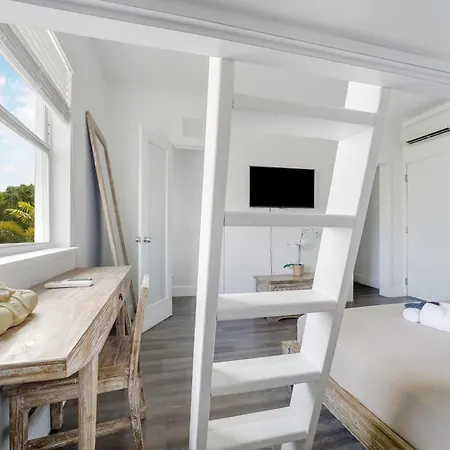 Treehouse Hotel-3