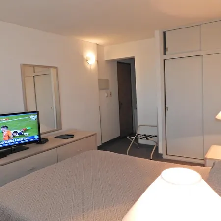 Hotel Tres Cruces-2