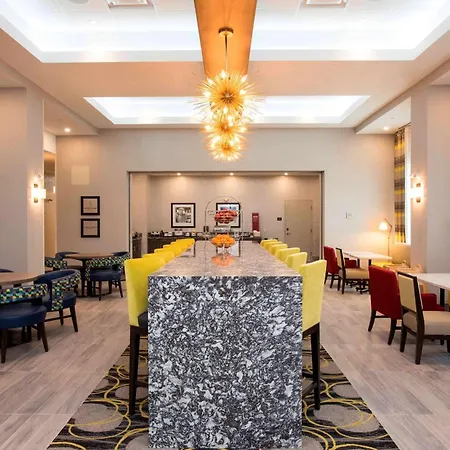 Hampton Inn & Suites By Hilton Thunder Bay-3