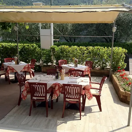 La Lanterna-2