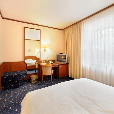 Ambassador Parkhotel-3