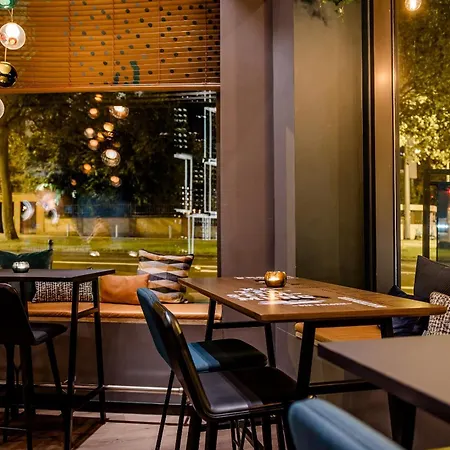 Motel One Wiesbaden-3