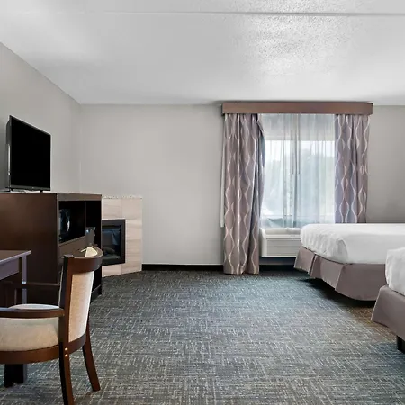 Best Western Plus Flint Airport Inn & Suites-3