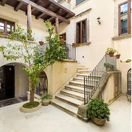 Palazzo Candida B&B-3