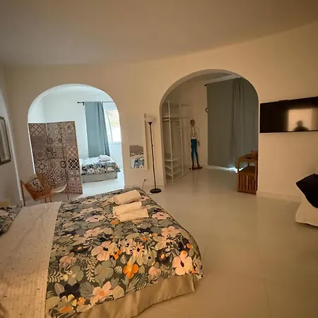 Il Caimano B&B, con piscina dal 18 Luglio al 30 Agosto-2