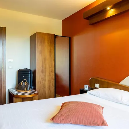 La Villa - Sure Hotel Collection by Best Western-3