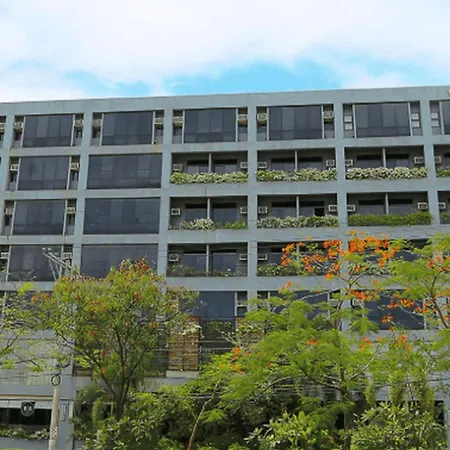 Big Hotel-2