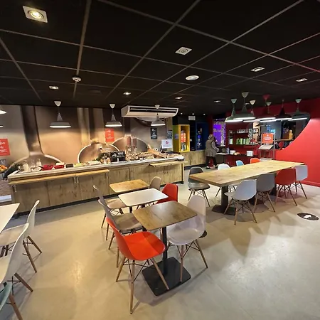 Tip Hotel Cambrai Ex Hotel F1-3