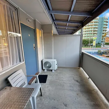 Golden Sands Motor Inn-2