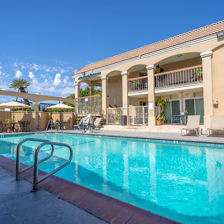 Howard Johnson By Wyndham Buena Park-3