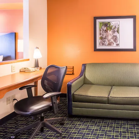 Fairfield Inn & Suites Fargo-3
