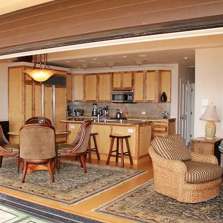 Makena Surf- Coraltree Residence Collection-2