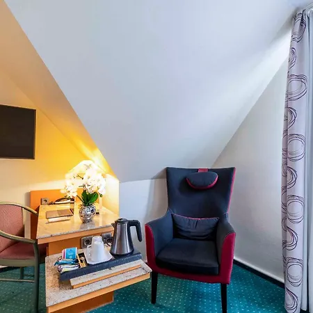PLAZA Hotel Blankenburg Ditzingen, Sure Hotel Collection-3