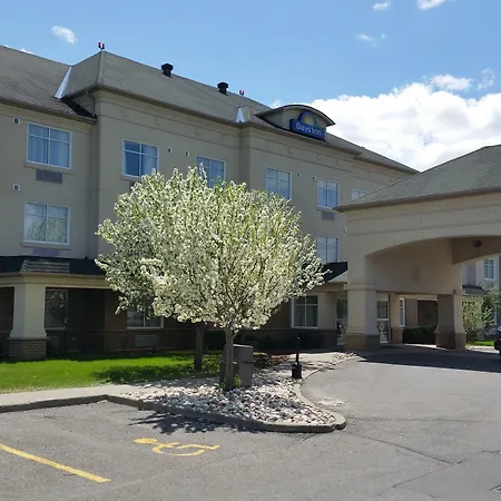 Days Inn By Wyndham Ottawa Airport-2