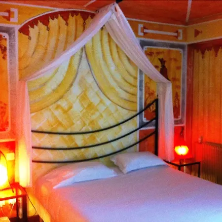 Hotel De La Gare-3
