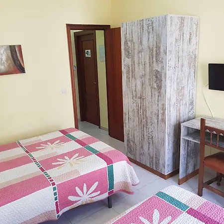 Hostal Virgen Del Rocio-2