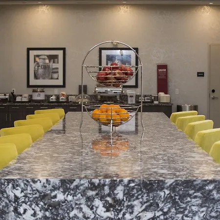 Hampton Inn & Suites By Hilton Thunder Bay-2