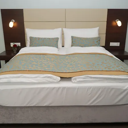Hotel Class-3