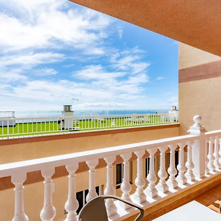 Los Menores Sea View-2