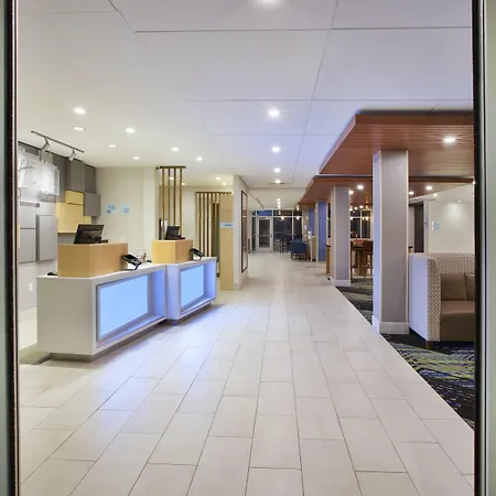 Holiday Inn Express & Suites Grand Rapids Airport North By Ihg-2