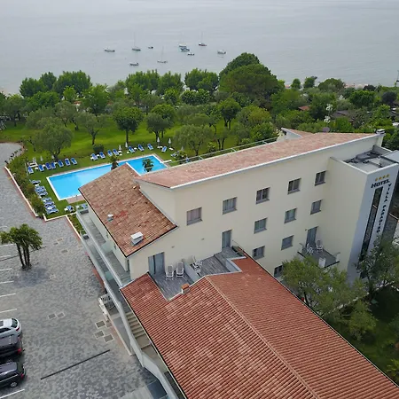 Hotel Villa Paradiso Suite-2