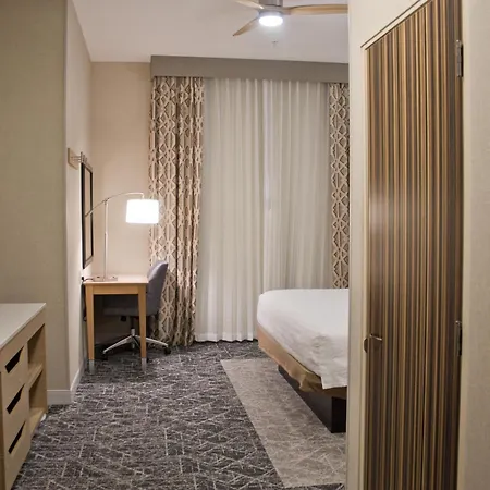 Hampton Inn & Suites Denver-Speer Boulevard-2