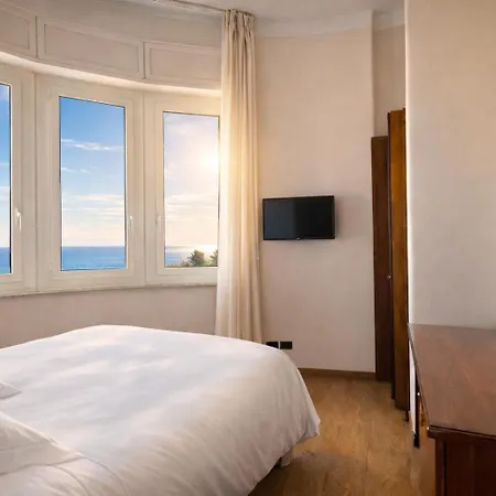 Lvg Hotel Collection - Grand Hotel Mediterranee-2