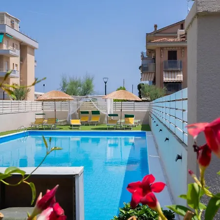 Nuovo hotel ANTHISA-3