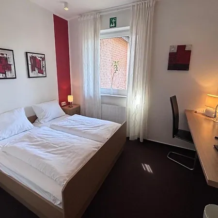 Hotel Van Lendt Garni-3