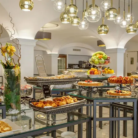 Hotel Shangri-La Roma By Omnia Hotels-3