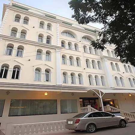 Royal Reve Hotel-3
