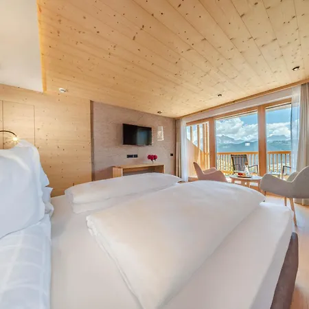Nature Hotel Delta-2